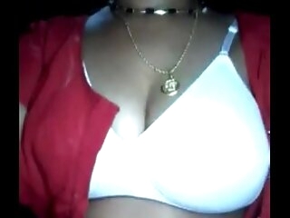 Indian Tamil aunty hot boob show strengthen - Wowmoyback