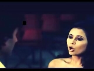 Indian Show the way Rani Mukerji Nude Chubby boobs Exposed in Indian Videotape